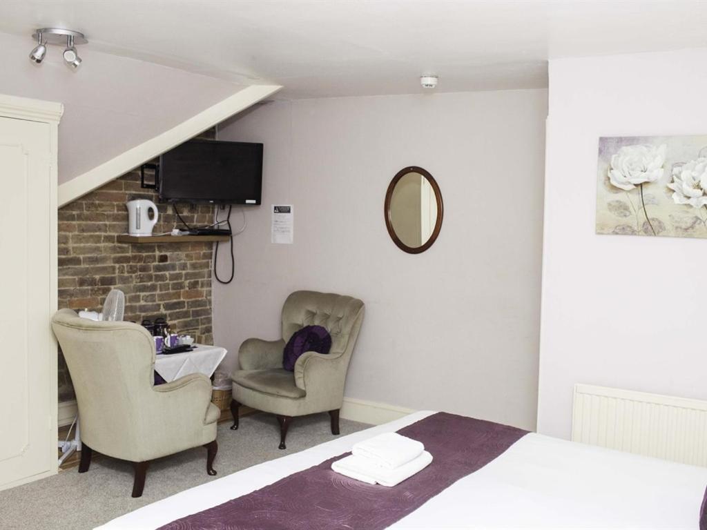 The Castle Inn Hotel Steyning Room photo
